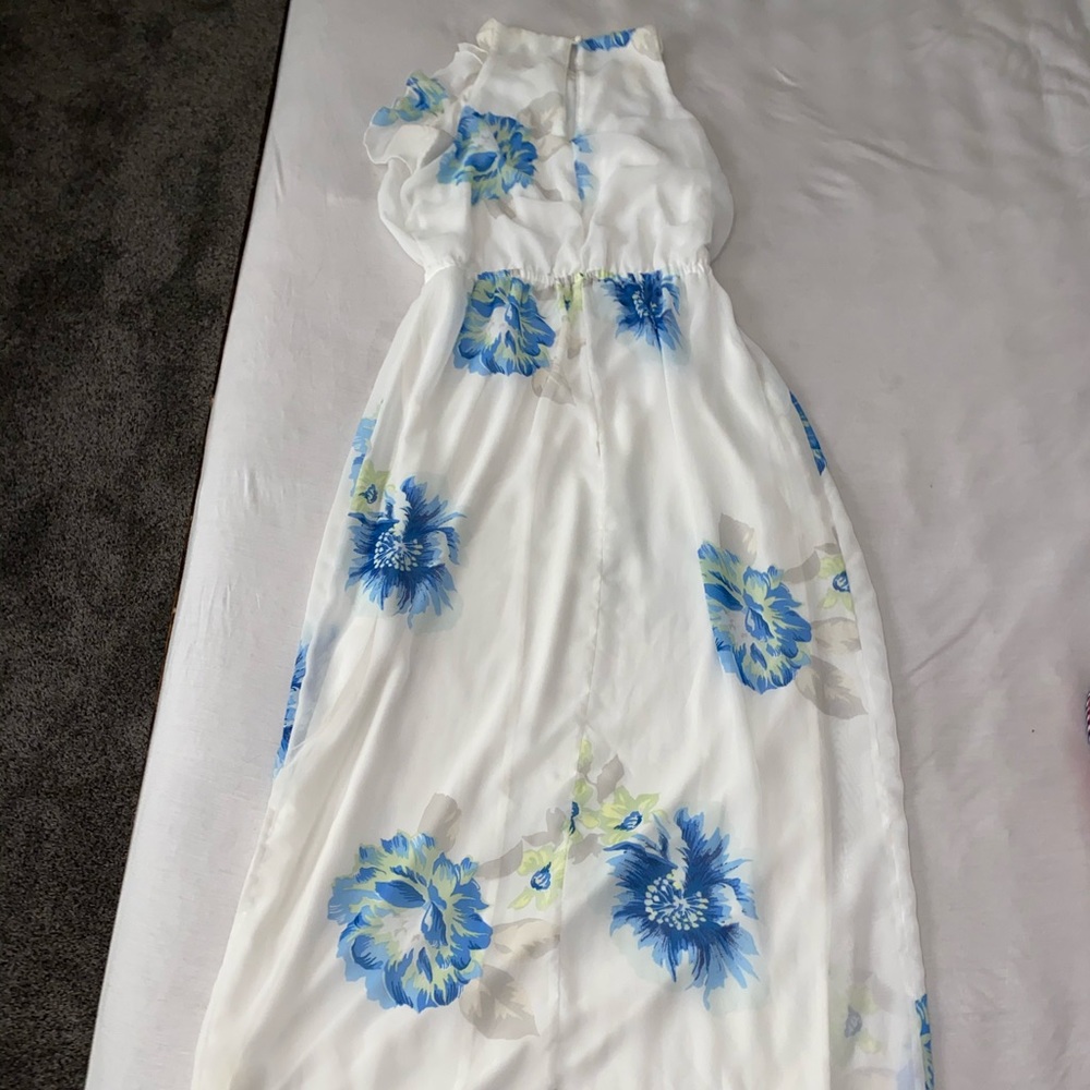 Women’s dress